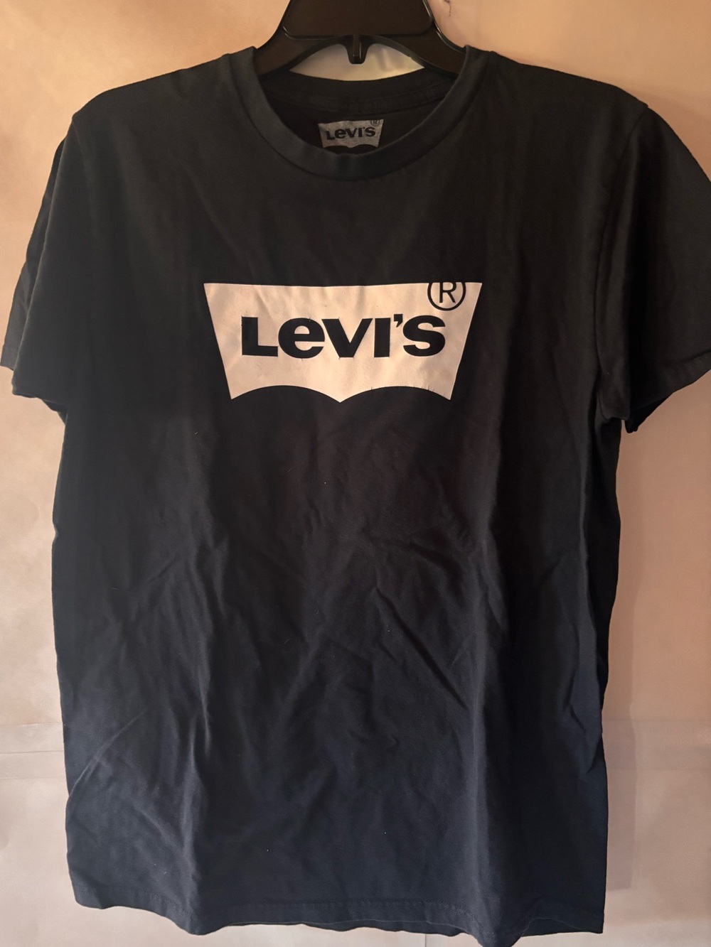2-Piece Levi’s Tee Bundle – Size M - Picture 3 of 5